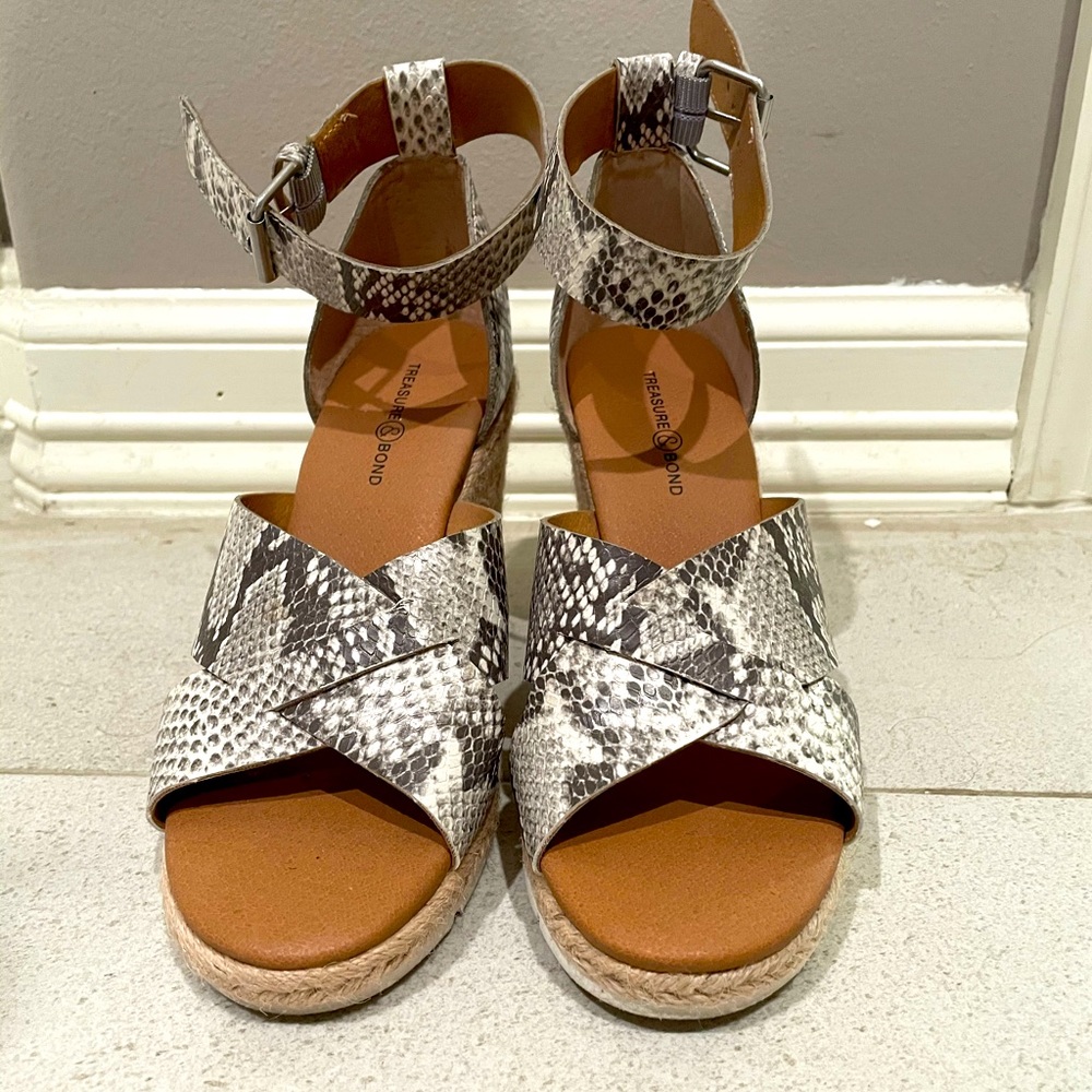 Treasure & Bond Snakeskin Wedge Sandals